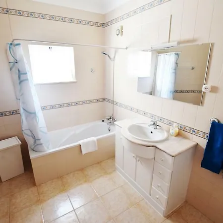 Lagos Apartment: Family & Beach & Oldtown Дом отдыха